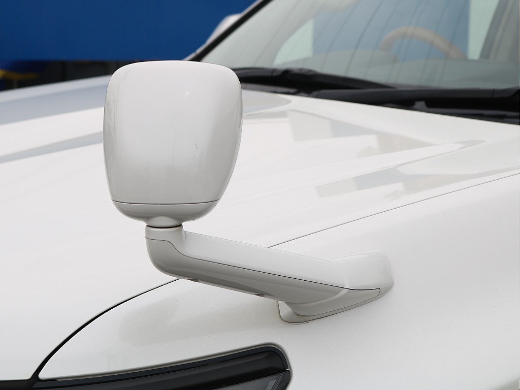 実際にご来店が難しい、遠方にお住まいのお客様もご安心ください！お電話やメールにてお車のご説明、ご覧になりたい箇所の追加画像、お見積書の郵送、と当店スタッフが丁寧に対応させていただきます♪