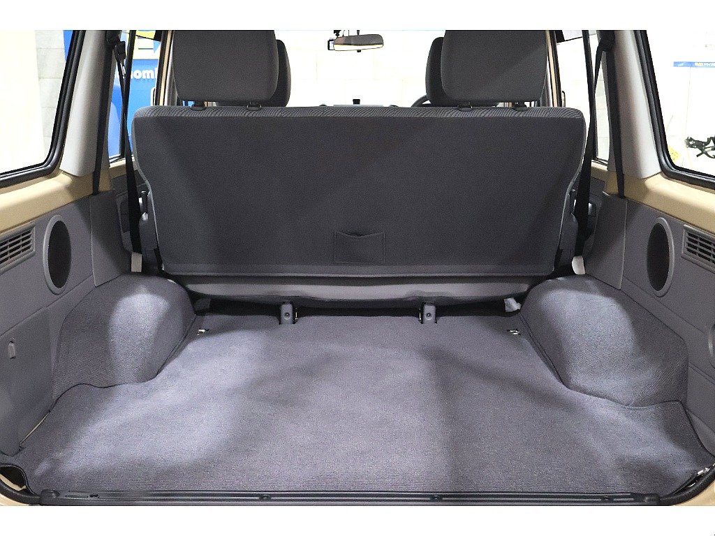 荷室のフロアも状態良好！