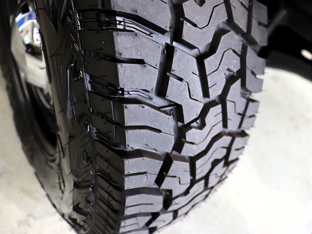 Renoca　AMERICAN CLASSIC/丸目フェイス×プエブロベージュペイント♪クラシックカスタム♪アルパイン製新品9インチディスプレイオーディオ♪