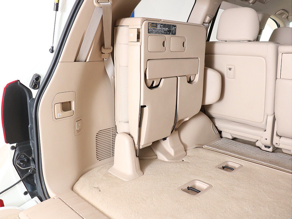 ラゲッジスペース左！