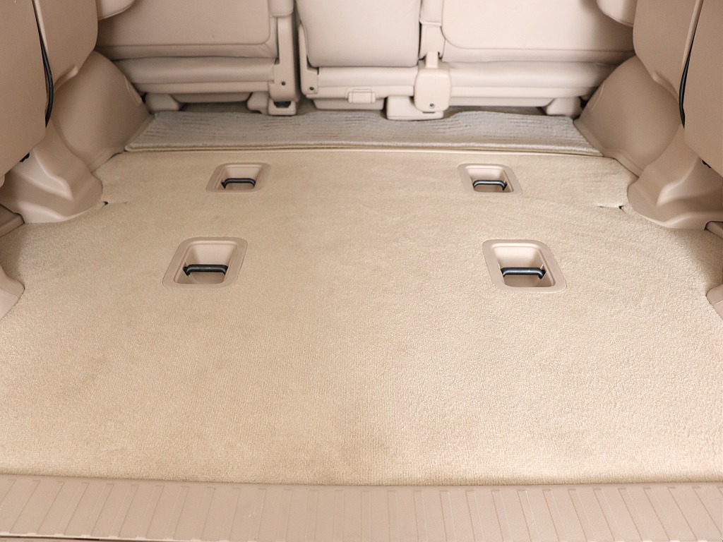 ラゲッジスペース中央！