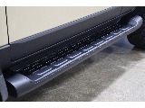 ステップは傷が付きやすいのでカスタムする方が多いですが、良好な状態を保っております！