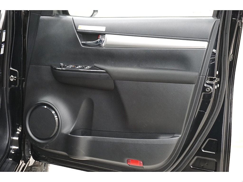 ドアトリムになります☆