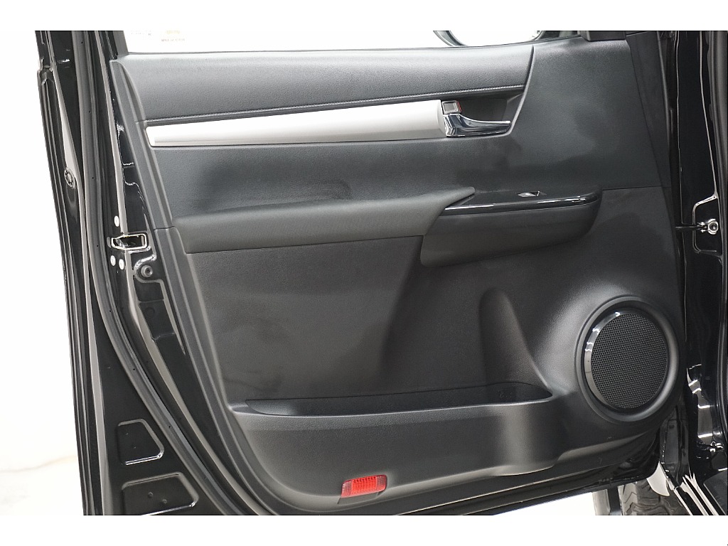 ドアトリムになります☆