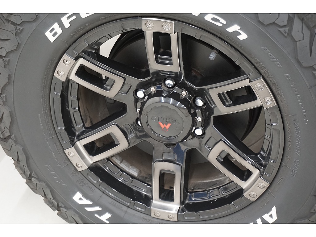 ＢＦグッドリッチＫＯ２　ＡＴタイヤ×ＭＣＬＩＭＢ１７インチアルミホイール☆