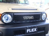 丸目ヘッドライトがキュートです♪