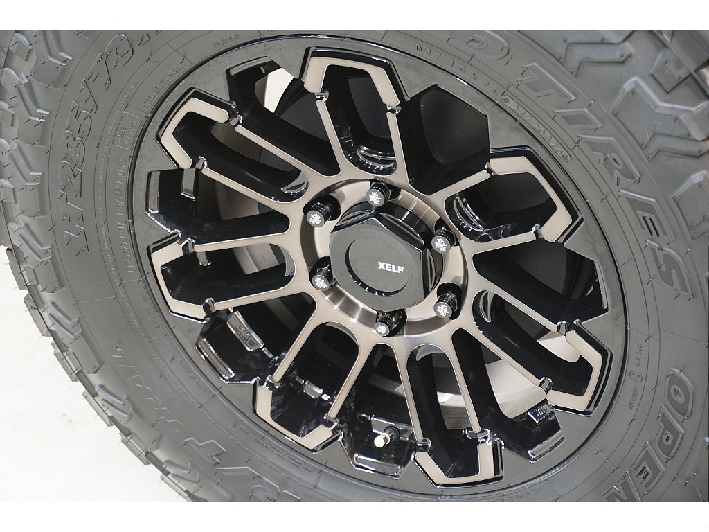 新品ＴＯＹＯオープンカントリーRT TRAILタイヤ×新品FLEX ORIGINAL XELF 02☆新品FLEX ORIGINAL ENHANCED NUTS BK☆