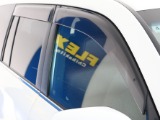 サイドバイザー付きのお車です！
