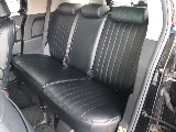セカンドシートは広くはありませんが、どこか秘密基地のような心地の良い空間となっております♪