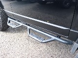 嬉しいサイドステップ装備車両！