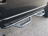 嬉しいサイドステップ装備車両！
