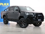 GR-S専用のエクステリアパーツが、迫力と存在感を演出！