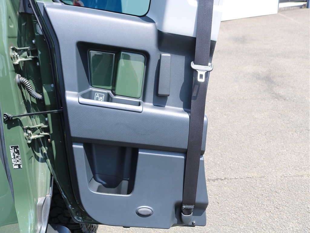 ＦＬＥＸグループは「すべての人に愛車を」をコンセプトに車種別に全国展開中！愛車と一緒に、ライフスタイルを充実させてもらいたいという思いで、ランクル仙台泉店では皆様のご要望になんでもお応えします♪