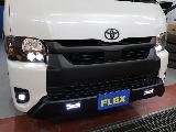 新車ハイエースワゴンＧＬ４ＷＤファミリーに人気のＶｅｒ１シートアレンジツインナビパッケージ入庫！！外装はオフロードカスタム済み！！人気のブラックエディション！！