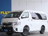 【新車】ハイエースワゴン　ガソリン　4WD　パールホワイト 使い勝手抜群のスタンダード内装にオフロード仕様のお車入庫致しました☆☆