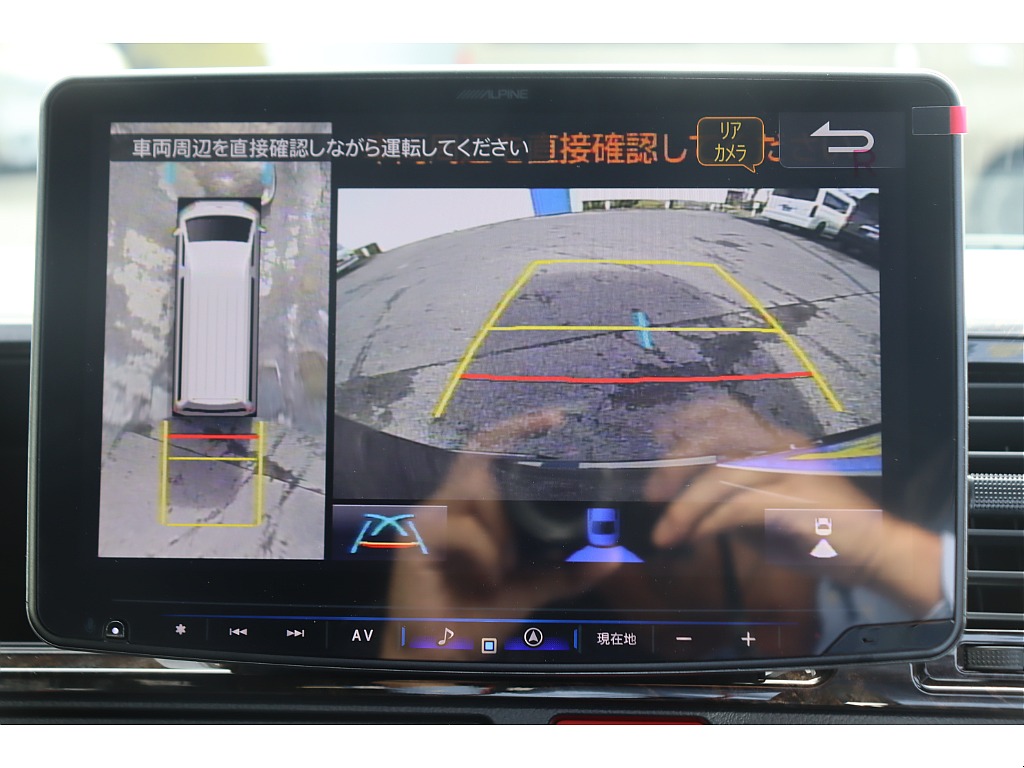 360度車両周辺が確認可能なパノラミックビューモニター装着済み♪