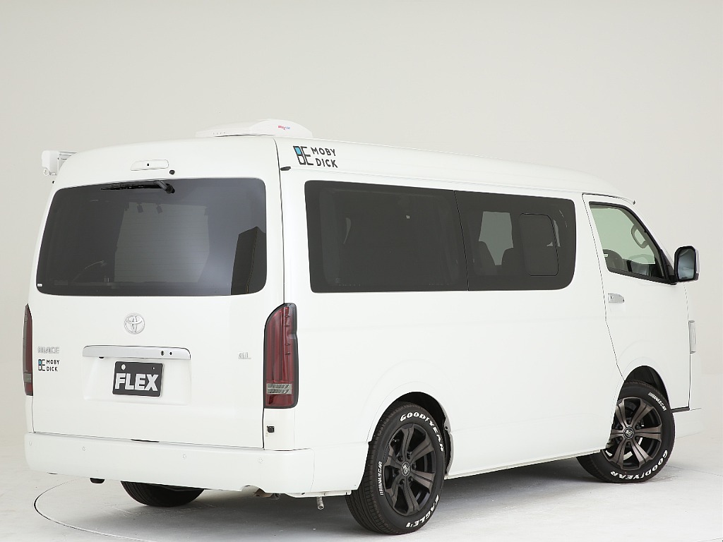 内外装キャンピングカーオプションも多数取付済み☆