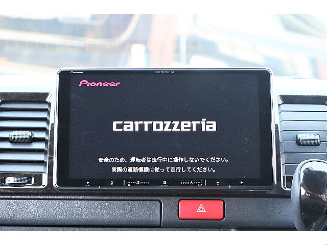 高画質パネルを採用した新型！パイオニア製フローティングナビ搭載☆