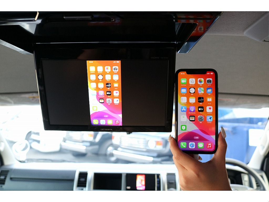 フリップダウンモニター搭載☆こちらももちろんHDMIミラーリング接続可能です☆