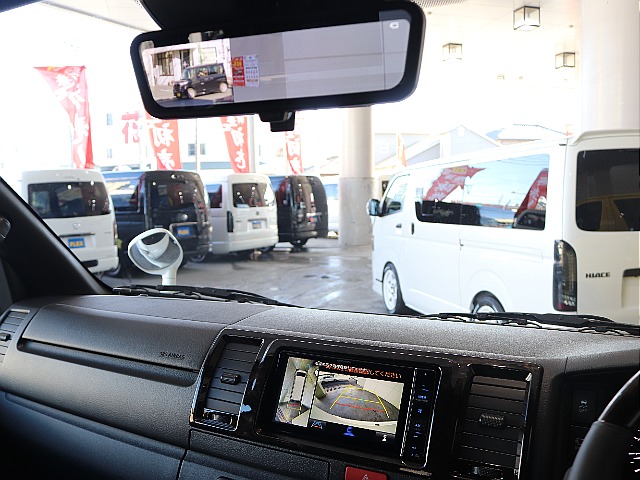 バックカメラが装着されており安心して駐車することができます☆☆