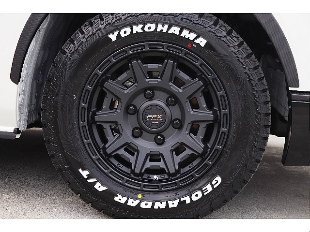 足元にはＰＰＸ Ｄ１０Ｘ １６インチ＆ＹＯＫＯＨＡＭＡＧＥＯＬＡＮＤＥＲタイヤをチョイス♪