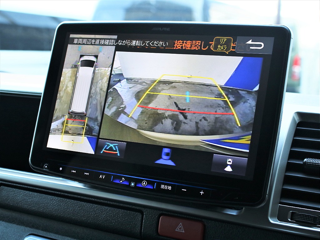 バックカメラとパノラミックビューモニターナビ連動済み！