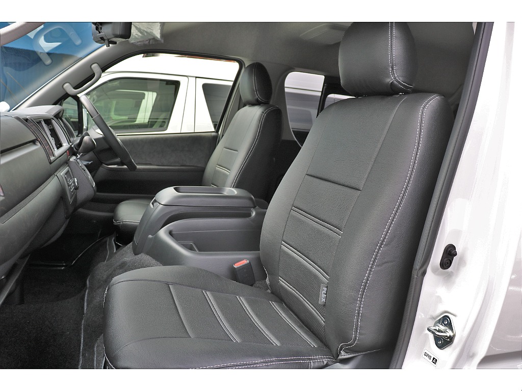 トヨタ ハイエース ワゴン2.7GLロング ミドルルーフ 4WD リラクシング内装 ベッドやテーブル付き 宮城県の詳細画像 その12
