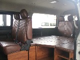 オリジナル内装架装Relaxingとなっており、後部座席も前席同様にシートカバーを装備しております！