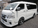 新車ハイエースワゴンＧＬファミリーに好評のＶｅｒ１シートアレンジ施工車両入庫！！大画面アルパイン１１インチナビ１２．８フリップダウンモニタービルトインＥＴＣ２．０ＨＤＭＩソケット増設済み！！