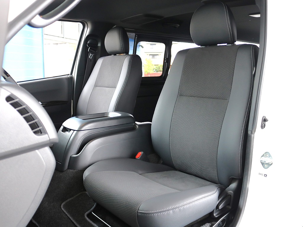 トヨタ ハイエースバン 5D2.0スーパーGLダークプライムⅡロング 小窓付き！ベーシックカスタムパッケージ！ 栃木県の詳細画像 その11