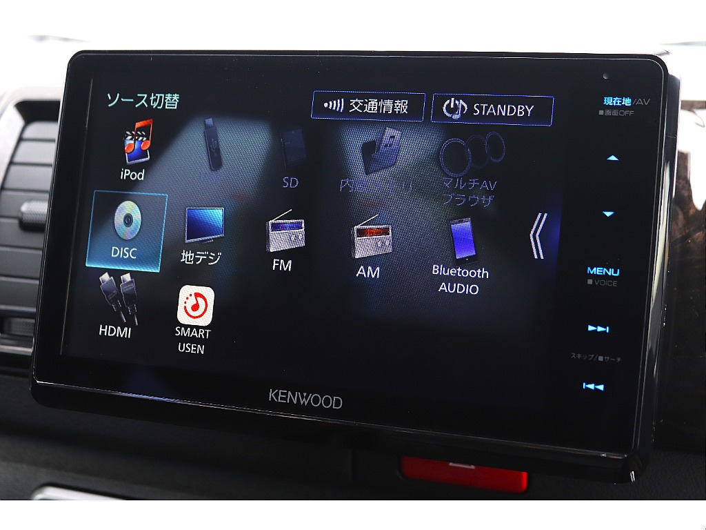 大きなモニターで見やすいKENWOOD８型フローティングＳＤナビ完備♪