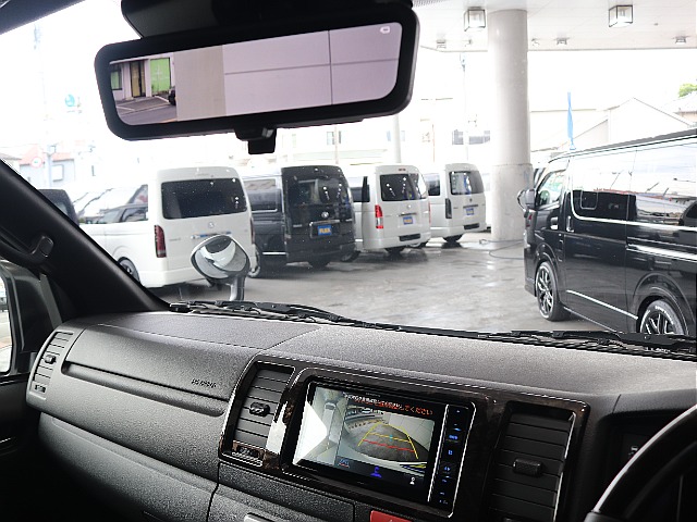 バックカメラが装着されており安心して駐車することができます☆