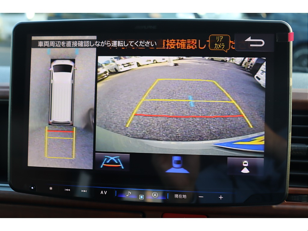 360度車両周辺が確認可能なパノラミックビューモニター装着済み♪