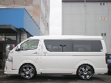 メーカーオプションの両側パワースライドドアのお車となります！