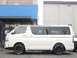 メーカーオプションの両側パワースライドドアのお車となっております！