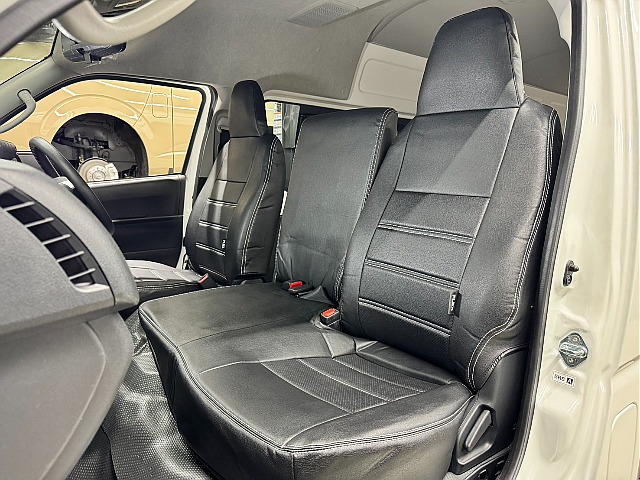 フロント6名掛けシートとなっております♪