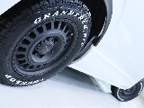 足元はNC-1　16インチアルミホイール付き！