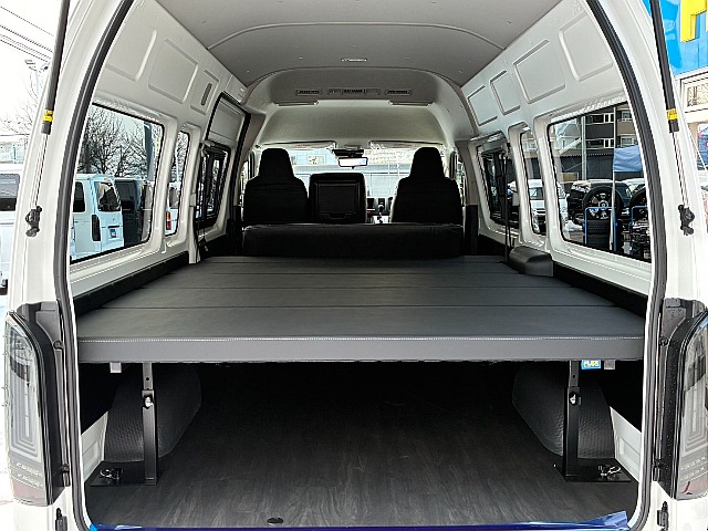 フローリング施工済みの車両となっております！