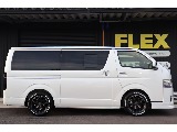 換気も可能な片側小窓付きガラス！
