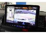 メーカーオプションのパノラミックビューモニターも装備！