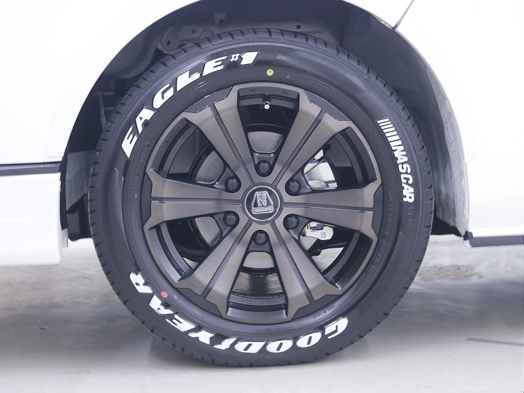 トヨタ ハイエースバン(24枚目)