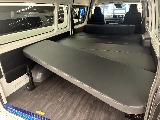 トヨタ ハイエースバン(3枚目)