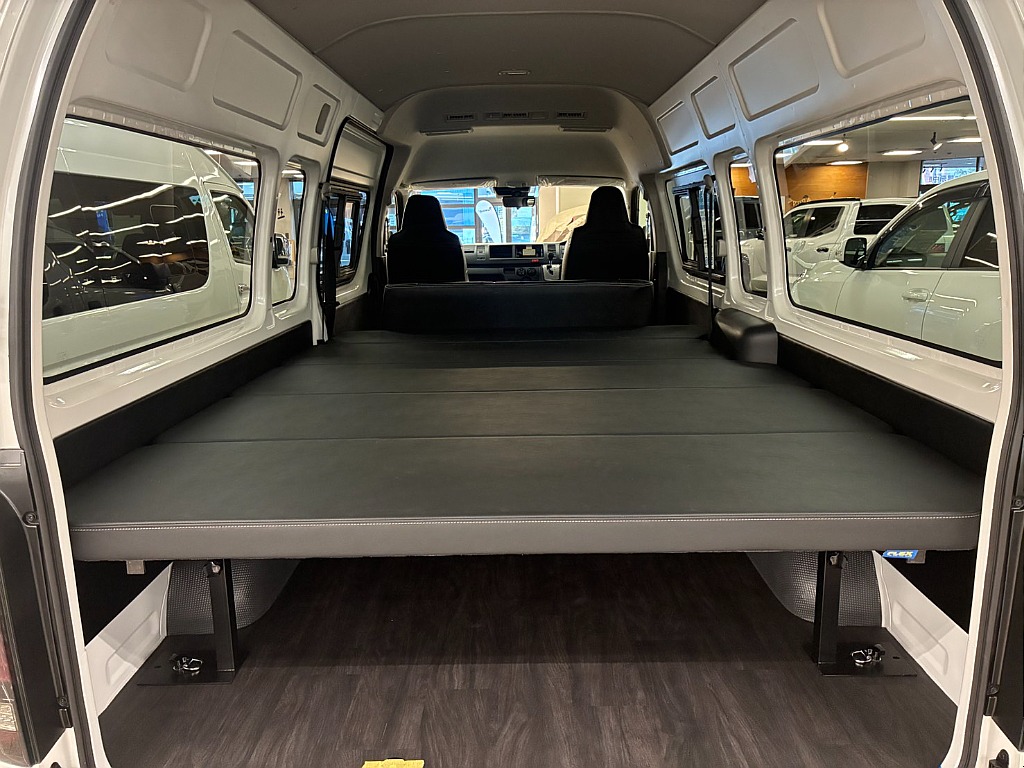 トヨタ ハイエースバン(32枚目)