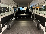 トヨタ ハイエースバン(34枚目)