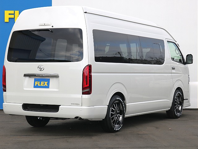 迫力のあるリアビュー