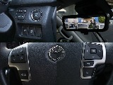 プッシュスタート・ETC・ステアリングスイッチなど運転するうえで嬉しい装備が充実しております！！