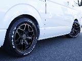 新作ホイールを装着した足回り☆　ブロンズのホイールがホワイトのボディのいいアクセントになります♪