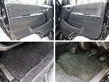 ドアの内側にも収納スペースがございます！