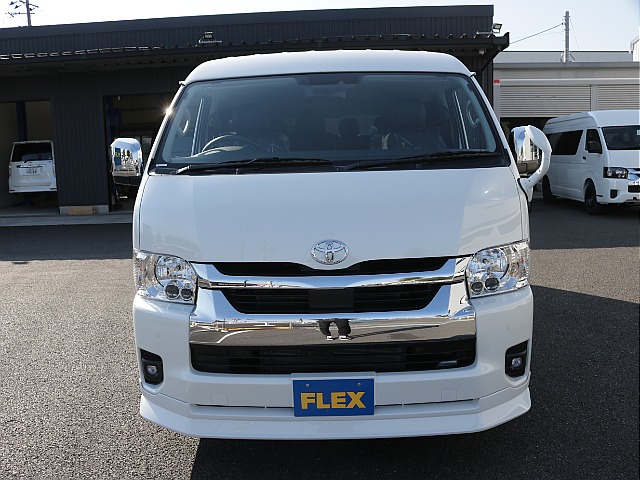 シンプルなフロントマスクになります！！