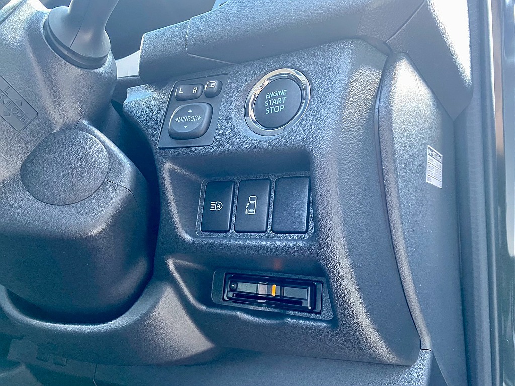 トヨタ ハイエース(14枚目)